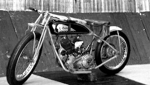indian motorcyce demon drome wall death Old Yella